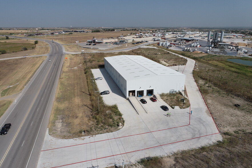 6000 Chandler Rd, Hutto, TX for lease - Primary Photo - Image 1 of 7