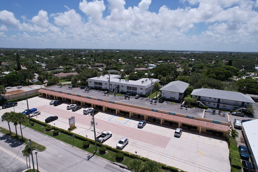 357 Cypress Dr, Tequesta, FL for sale - Aerial - Image 3 of 4