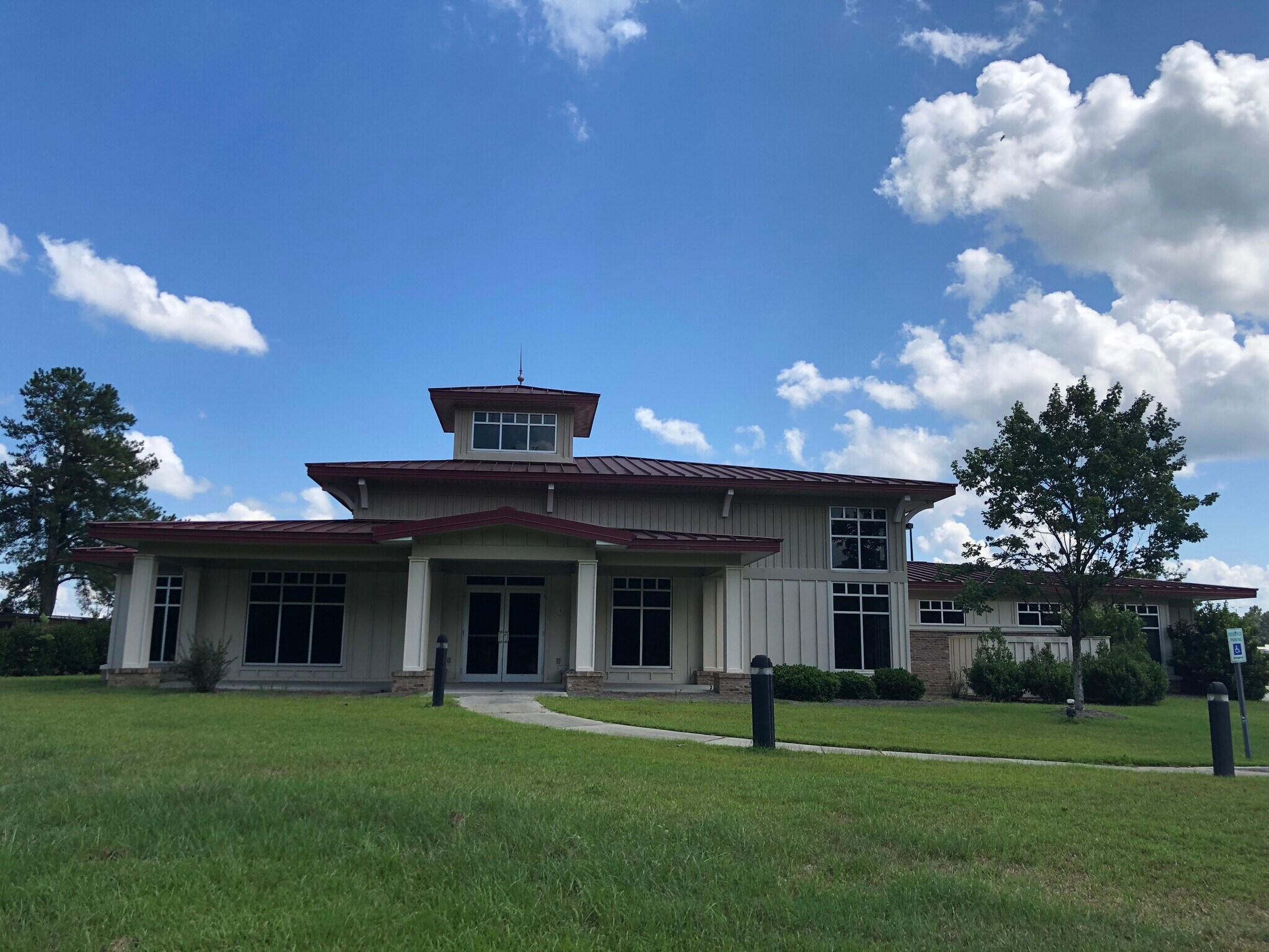 1056 Felton St, Summerton, SC for sale Primary Photo- Image 1 of 1