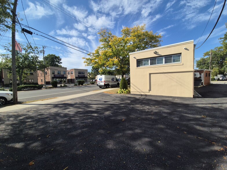 192 Hillside Ave, Williston Park, NY for sale - Building Photo - Image 3 of 12