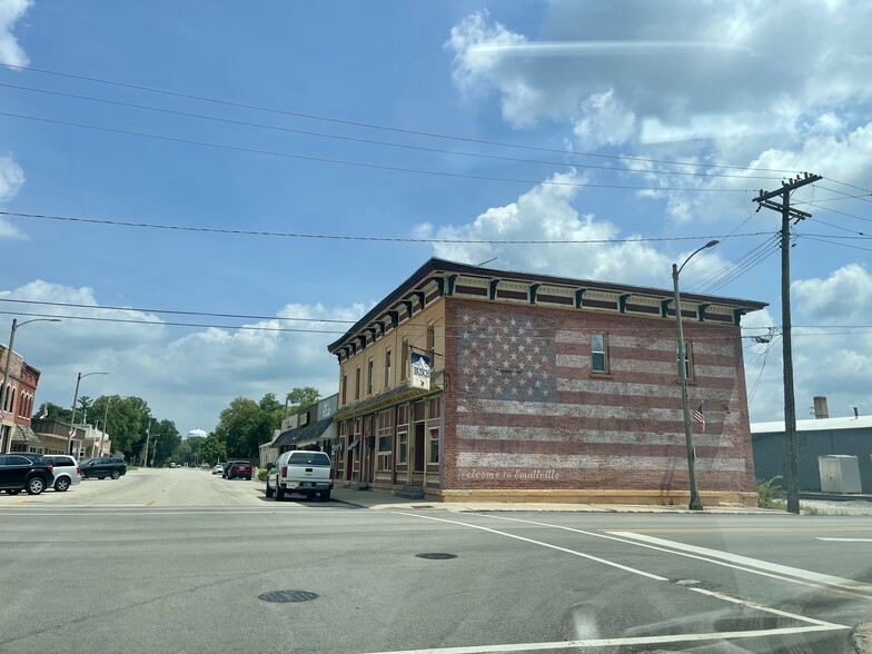 2 E Main St, Plano, IL for sale - Building Photo - Image 1 of 1