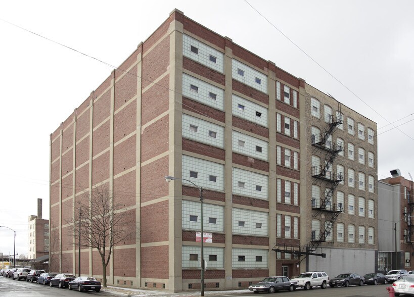 2345 W Hubbard St, Chicago, IL