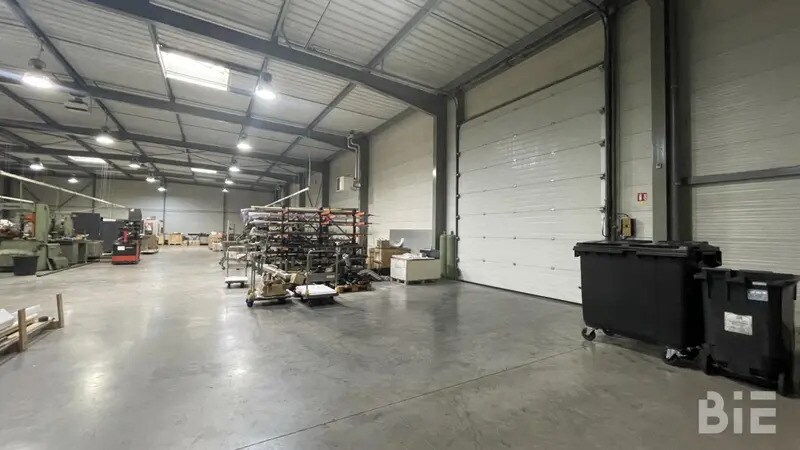 Vente Local d'activités 1 043 m² - Photo 1