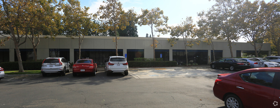 5111-5117 Johnson Dr, Pleasanton, CA for lease - Building Photo - Image 3 of 3