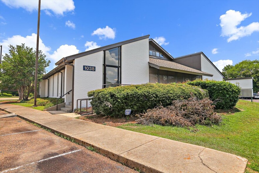 1038 River Oaks Dr, Flowood, MS for lease - Building Photo - Image 3 of 5