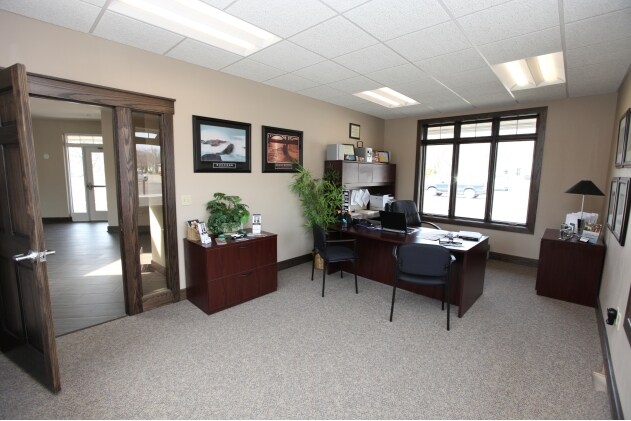 1730 Algoma Blvd, Oshkosh, WI for sale Interior Photo- Image 1 of 1