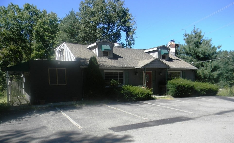 1745 Macopin Rd, West Milford, NJ 07480