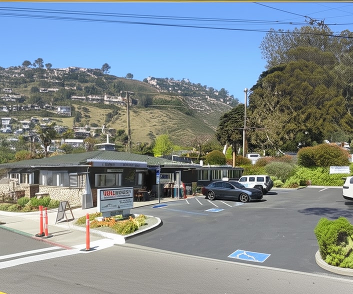 31542 Coast Hwy, Laguna Beach, CA for lease - Building Photo - Image 1 of 2