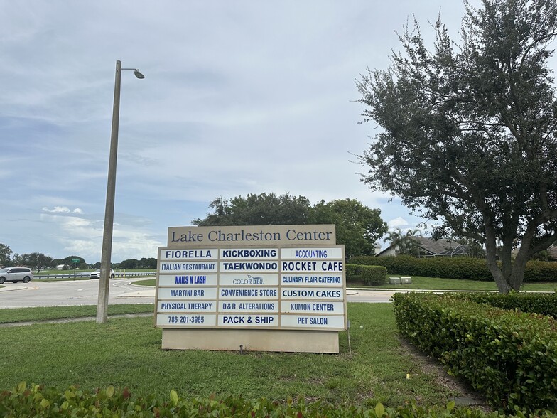 7000 Charleston Shores Blvd, Lake Worth, FL for lease - Building Photo - Image 2 of 3