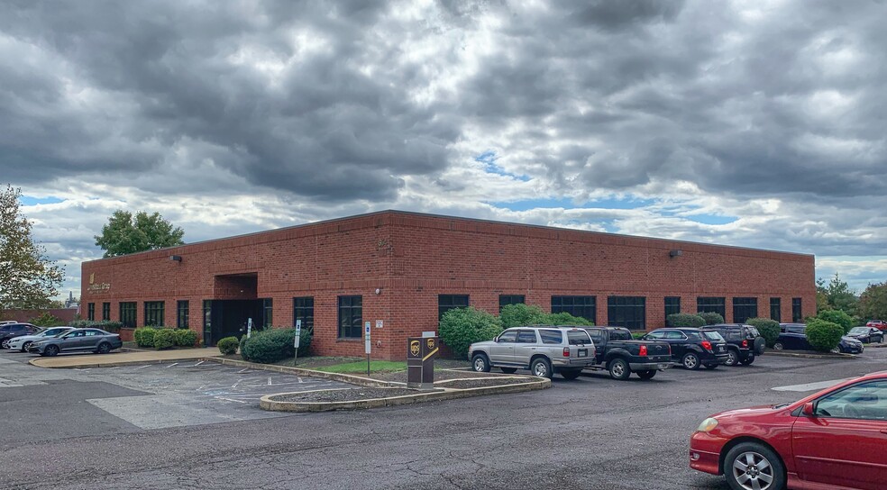 654 Enterprise Dr, Royersford, PA for lease - Building Photo - Image 1 of 6