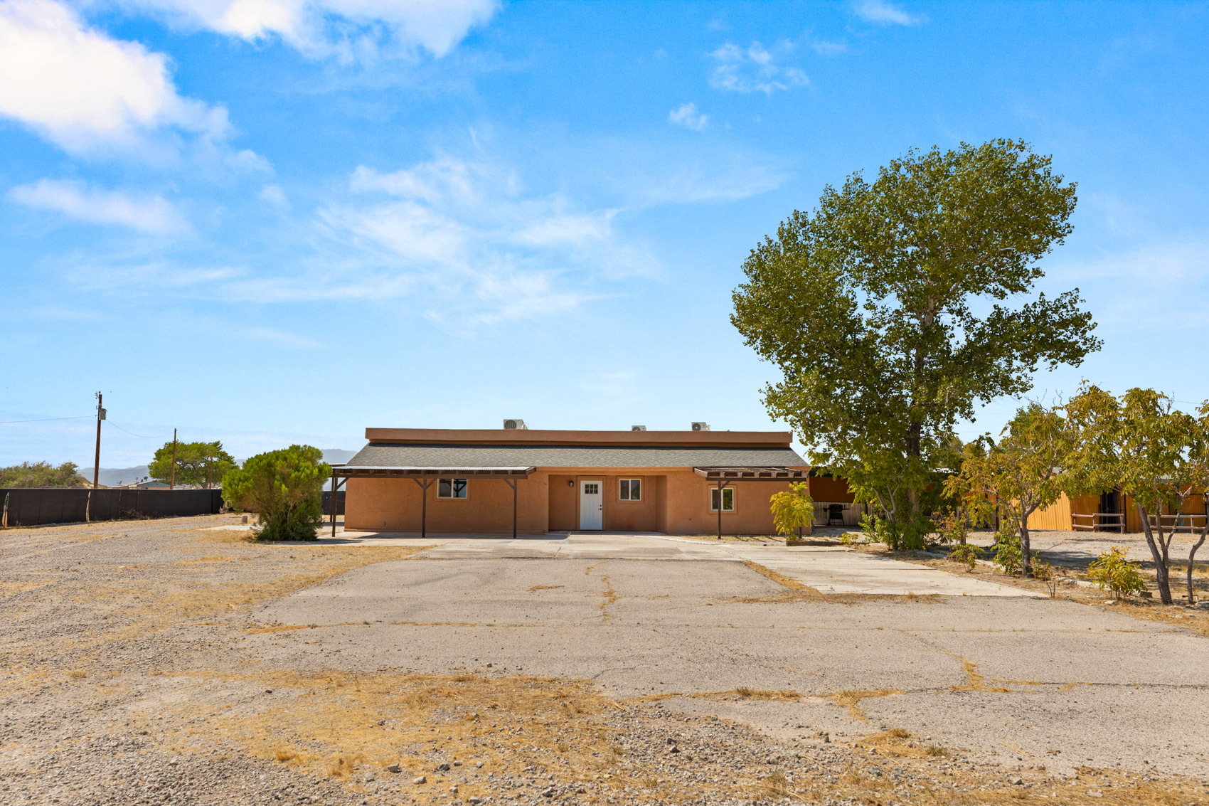 101 Royalite St, Sandy Valley, NV for sale Primary Photo- Image 1 of 40