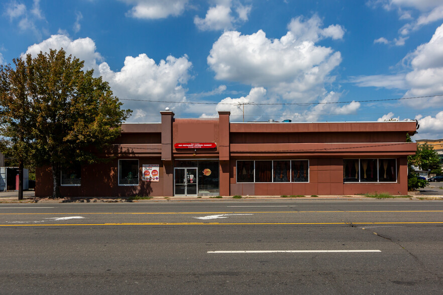 46 W Old Country Rd, Hicksville, NY for sale - Building Photo - Image 1 of 1