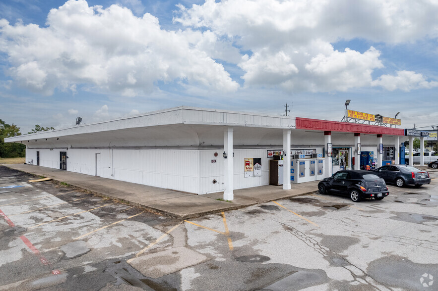 7337 Spencer Hwy, Pasadena, TX for sale - Primary Photo - Image 1 of 1