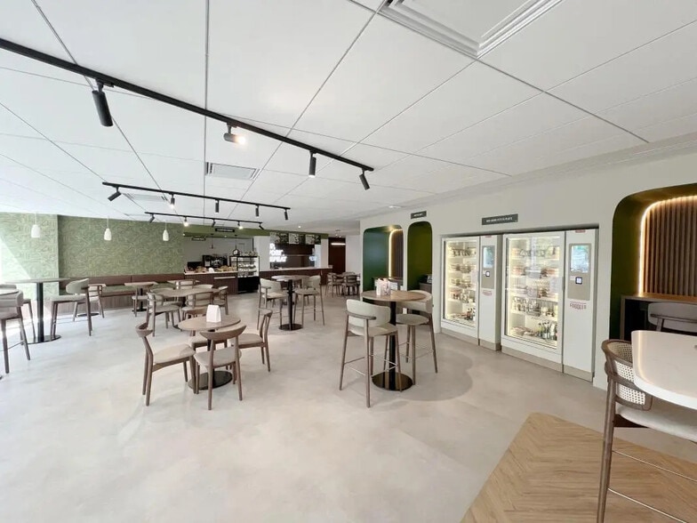 29 Quai Aulagnier, Asnières-sur-Seine for lease - Building Photo - Image 2 of 10