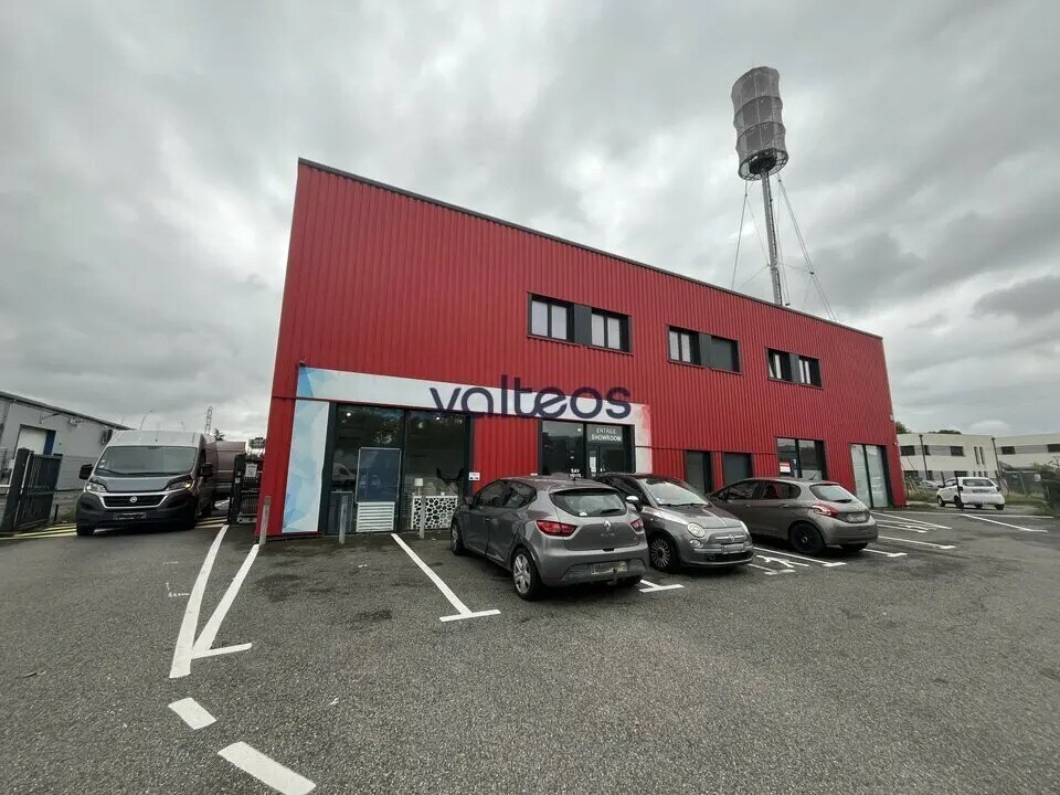Flex in Toulouse for lease Building Photo- Image 1 of 6