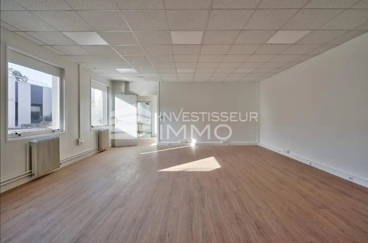 Office in Lognes for lease Interior Photo- Image 1 of 2