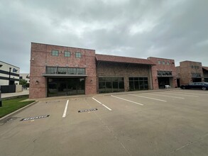 1046 Texan Trl, Grapevine, TX for lease Building Photo- Image 2 of 16