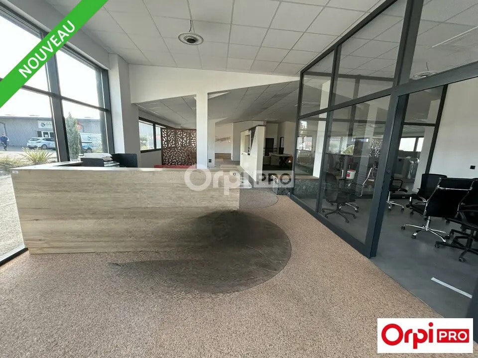 Retail in Valence for lease Lobby- Image 1 of 7