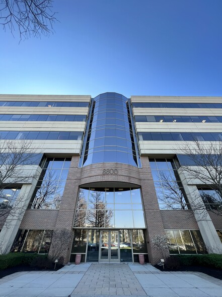 8800 Lyra Dr, Columbus, OH for lease - Building Photo - Image 1 of 7