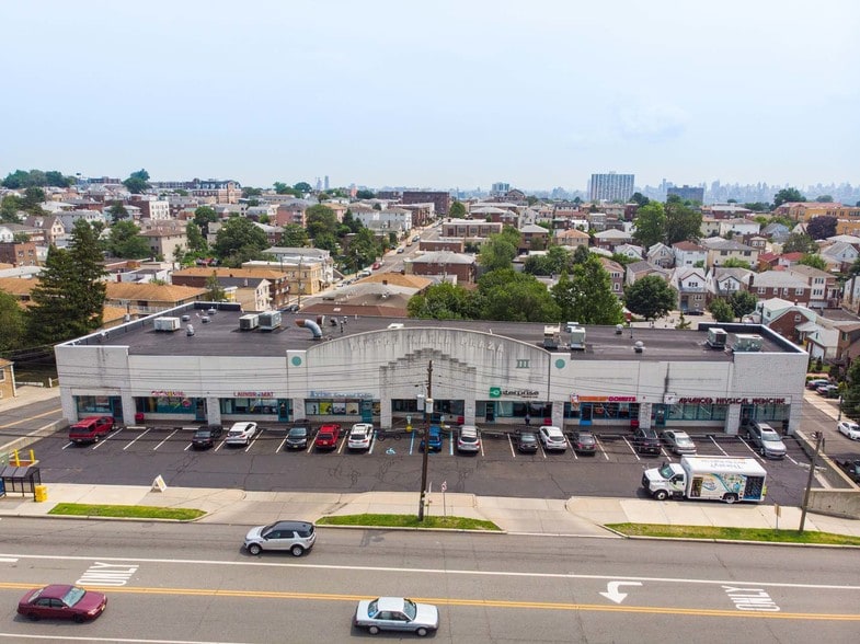 216222 Bergen Blvd, Fairview, NJ, 07022 Retail Space For Lease