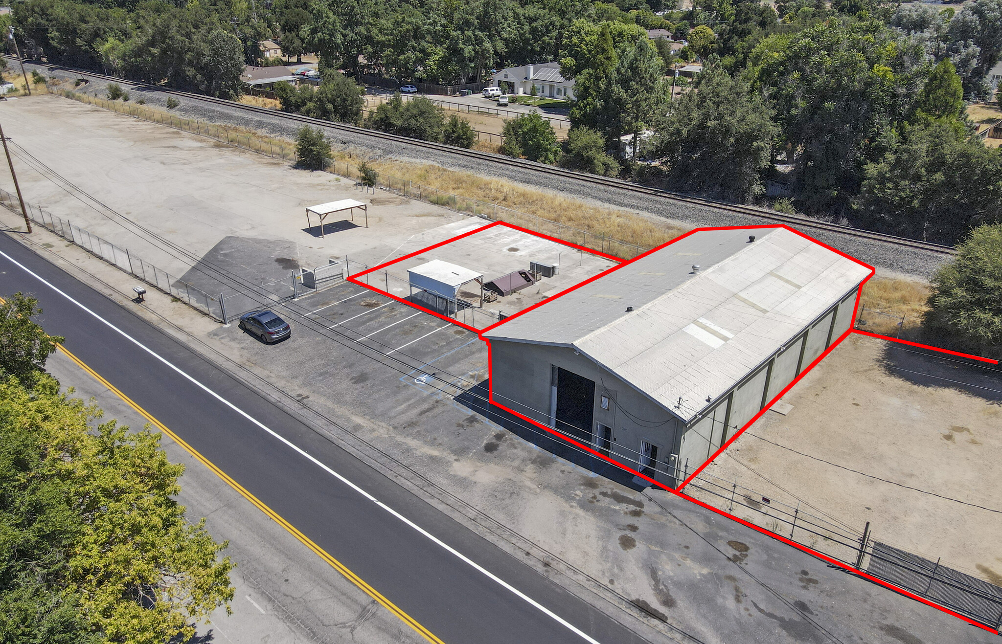 4985 Traffic Way, Atascadero, CA for lease Building Photo- Image 1 of 5