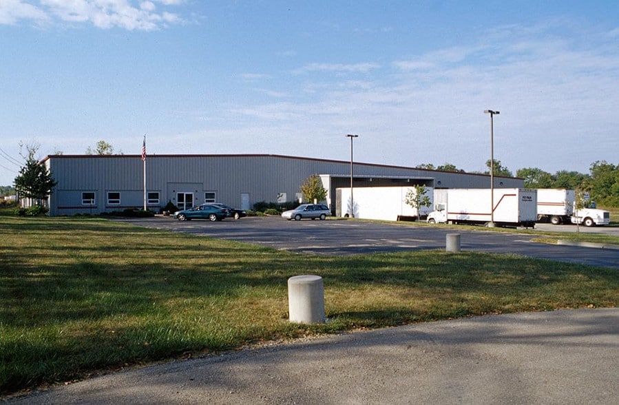 9486 Sutton Pl, Hamilton, OH for lease - Building Photo - Image 3 of 5