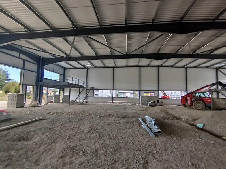 Flex in Portet-sur-Garonne for sale - Building Photo - Image 2 of 5