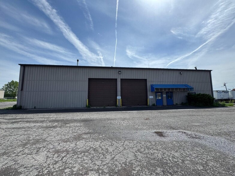 6730 Pickard Dr, Syracuse, NY for lease - Building Photo - Image 1 of 8