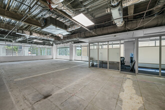 250 E Olive Ave, Burbank, CA for lease Building Photo- Image 1 of 7