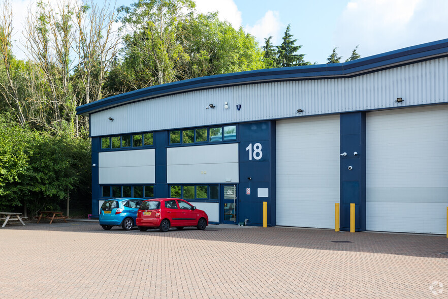 Kingstanding Way, Tunbridge Wells for lease - Building Photo - Image 2 of 18