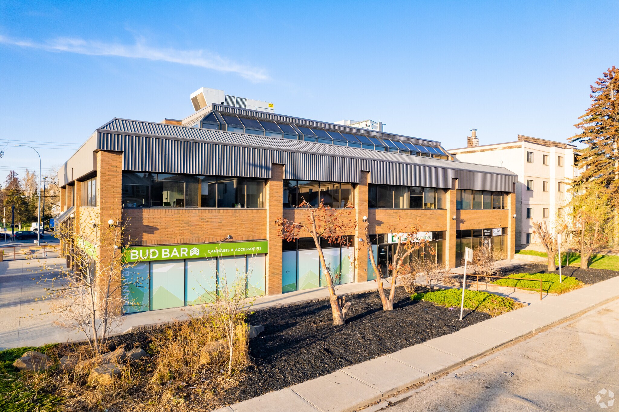 1717 10th St NW, Calgary, AB for lease Building Photo- Image 1 of 9