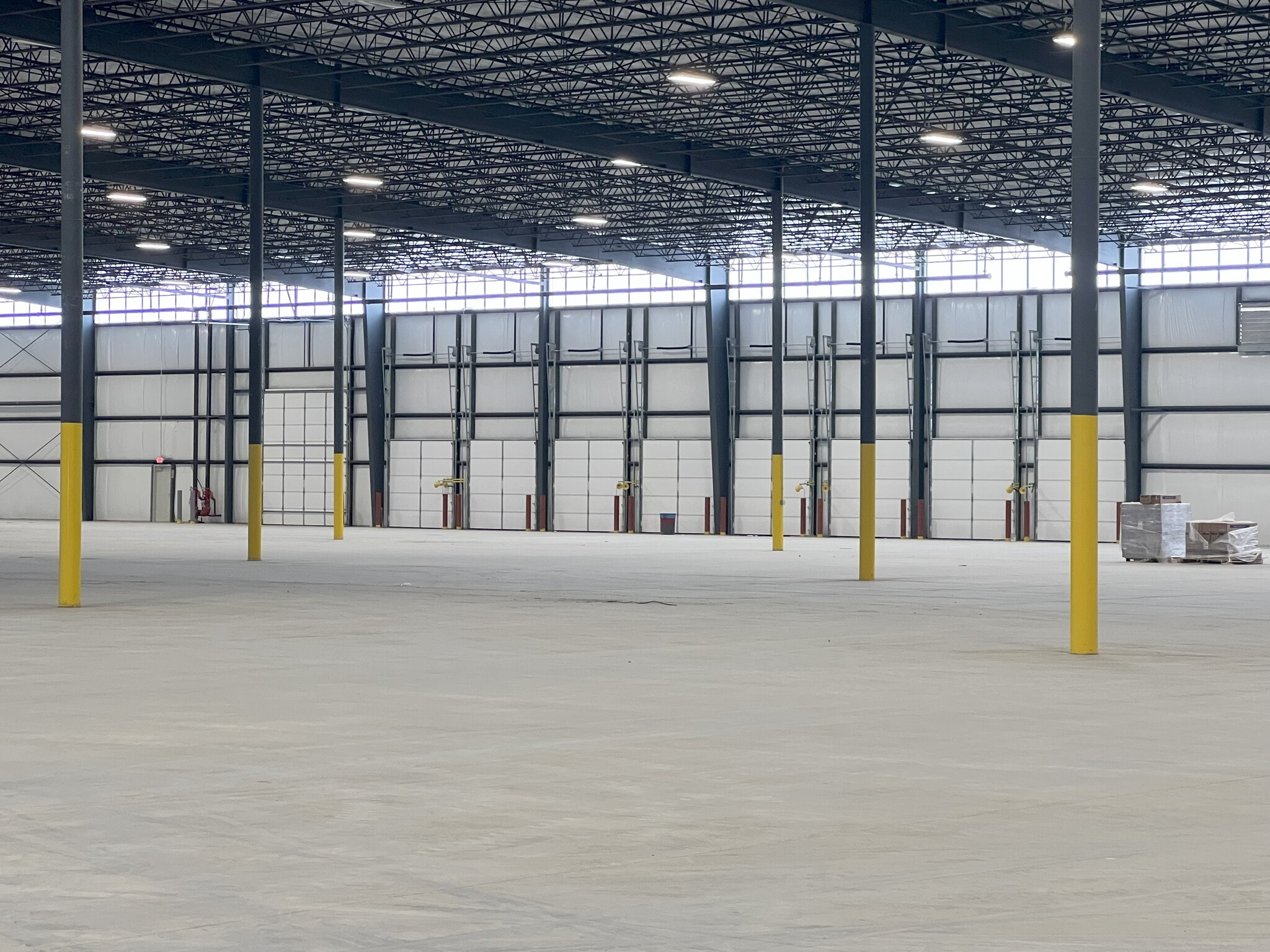 1309 Production Ave., Bowling Green, KY for sale Interior Photo- Image 1 of 7