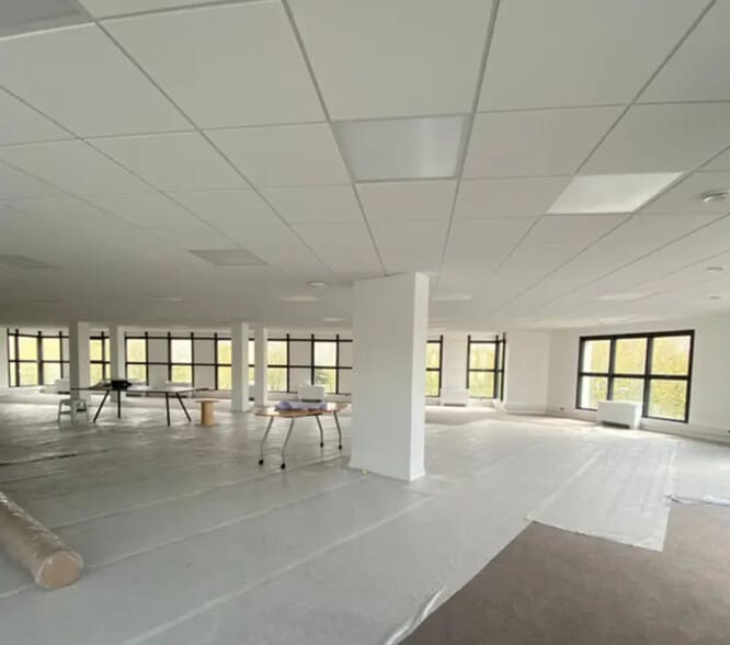 Office in Asnières-sur-Seine for lease - Building Photo - Image 3 of 6