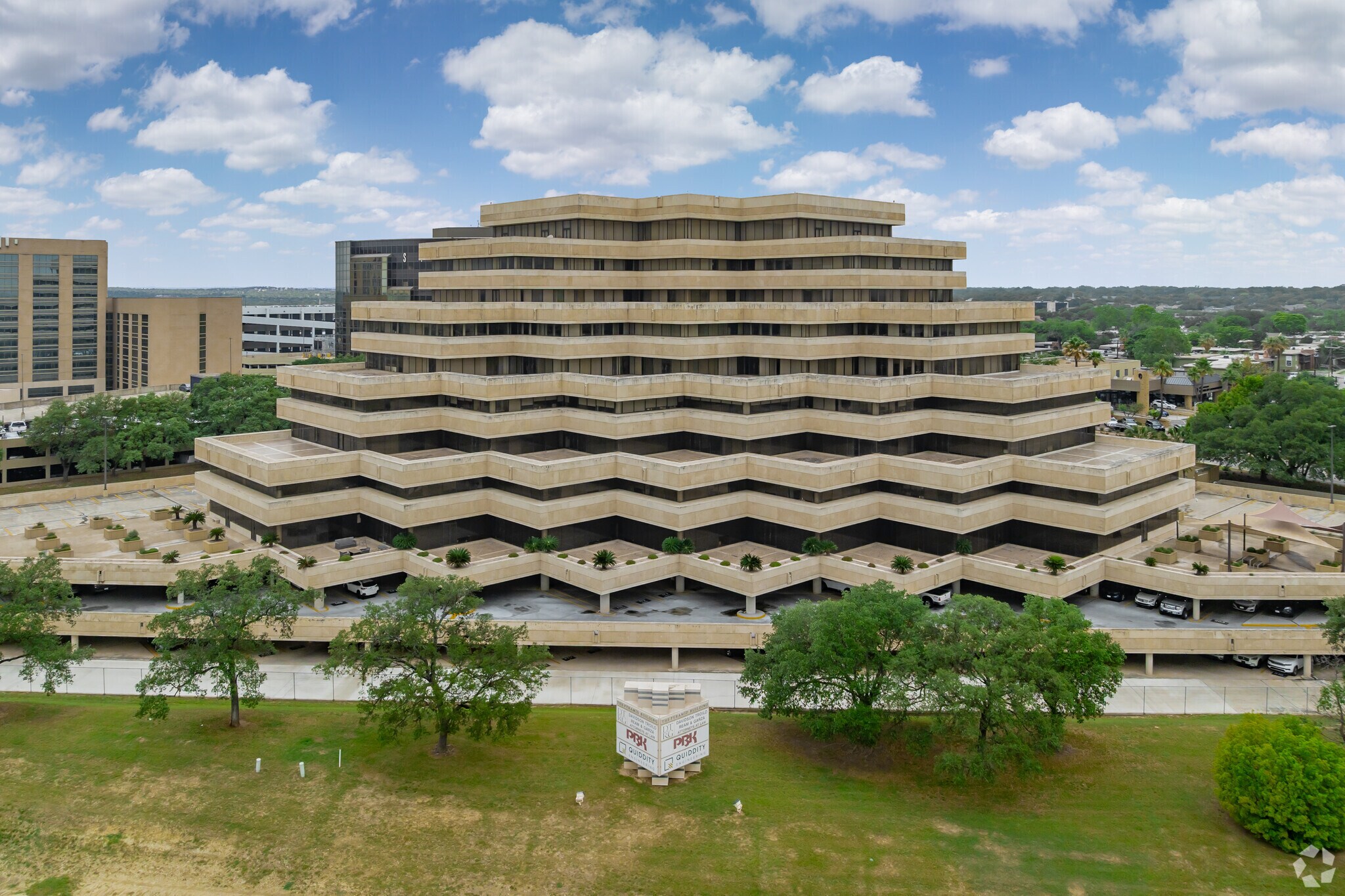 601 NW Loop 410, San Antonio, TX for lease Building Photo- Image 1 of 17