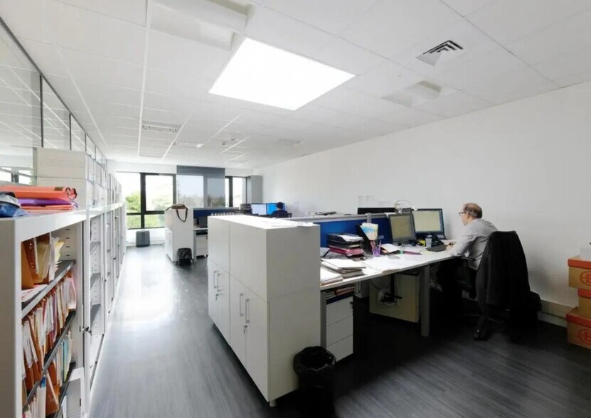 Rue Salvador Allendé, Bezons for lease - Interior Photo - Image 2 of 11