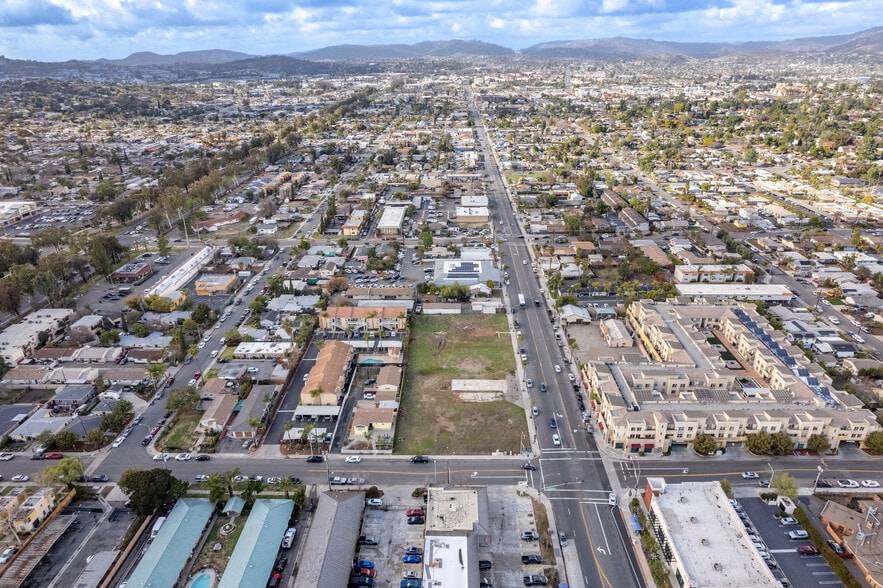 1405 S Escondido Blvd, Escondido, CA for sale - Building Photo - Image 3 of 4