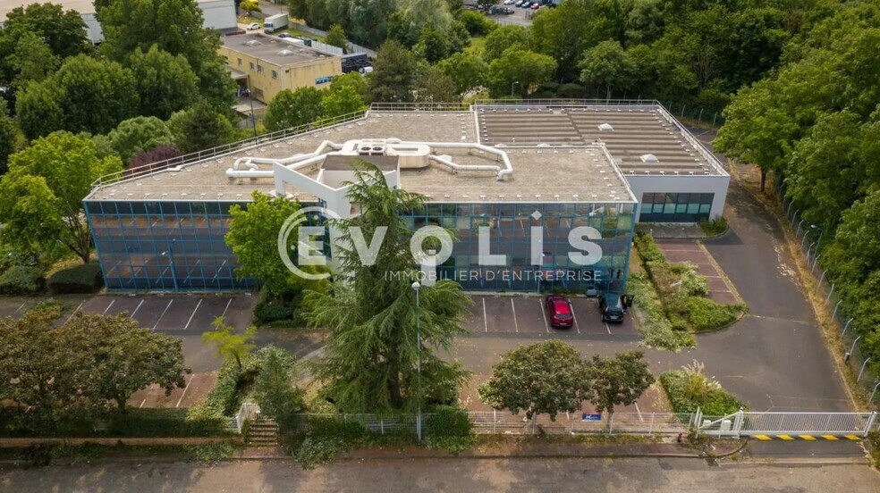 Flex in Villebon-sur-Yvette for lease - Building Photo - Image 1 of 46