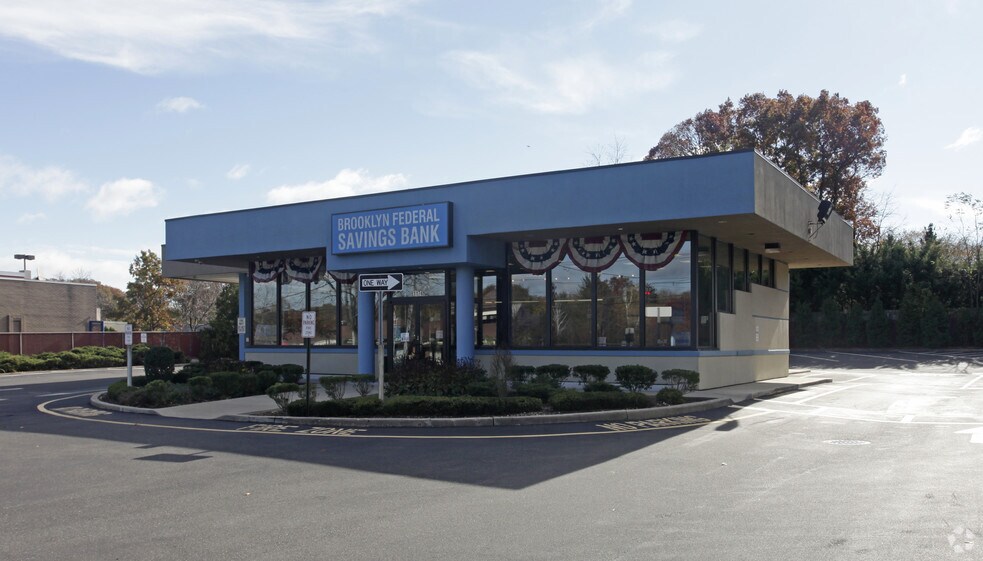 1174 Jericho Tpke, Commack, NY for sale - Building Photo - Image 1 of 1