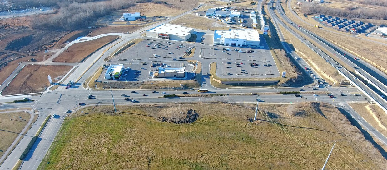 631 E Markey Pky, Belton, MO 64012 Belton Gateway