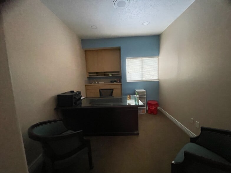 413 Washington Blvd, Ogden, UT for lease - Interior Photo - Image 3 of 15