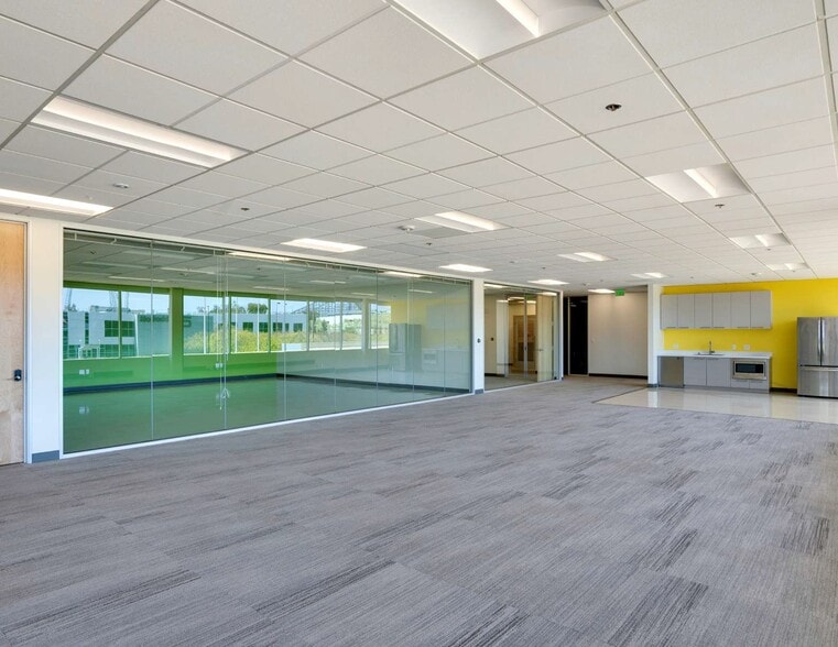 4500 Great America Pky, Santa Clara, CA for lease - Interior Photo - Image 2 of 6