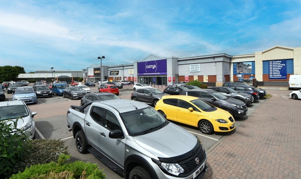 Clough Rd, Hull for lease - Building Photo - Image 3 of 5