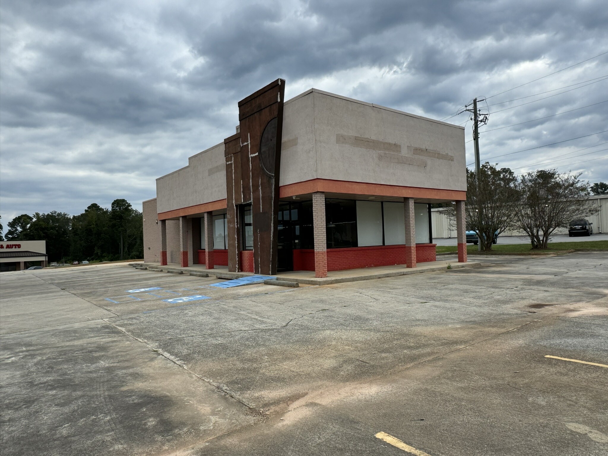 192 W Clinton St, Gray, GA for lease Building Photo- Image 1 of 8