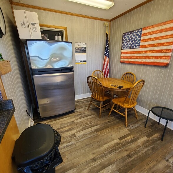 70581 Colerain Rd, Bridgeport, OH for lease - Building Photo - Image 3 of 11