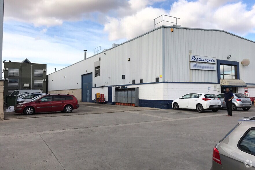 Avenida del Conde de Romanones, 26, Azuqueca de Henares, Guadalajara for lease - Building Photo - Image 2 of 3