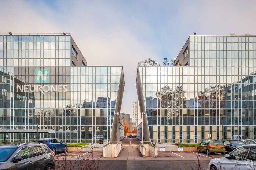 Office in Nanterre for lease - Building Photo - Image 3 of 4