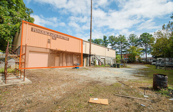 1910 E Pettigrew St, Durham, NC for lease Building Photo- Image 2 of 18