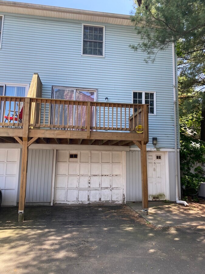 6 Chamberlain St, New Haven, CT 06512