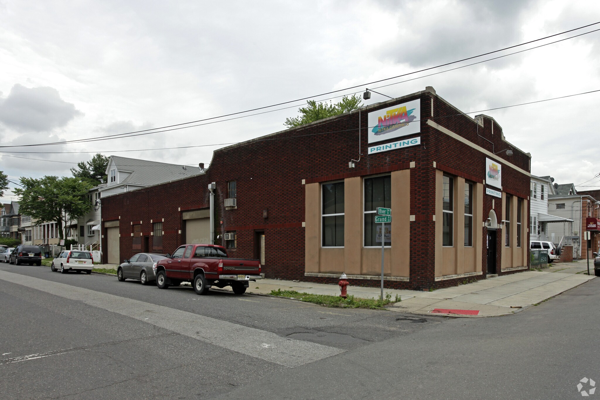 334 River Dr, Garfield, NJ for sale Primary Photo- Image 1 of 1