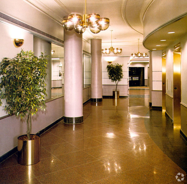 105 Chauncy St, Boston, MA for sale - Lobby - Image 2 of 6